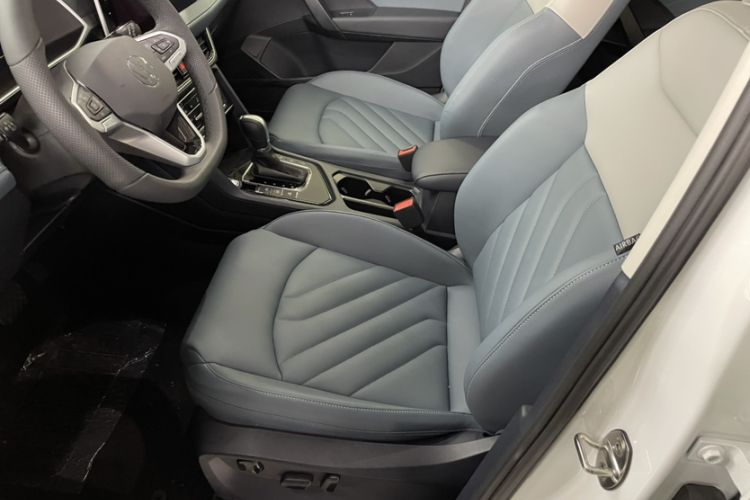 Used Volkswagen Tharu 2024 300TSI Two-Wheel-Drive Moon Luxury Edition Interior 12