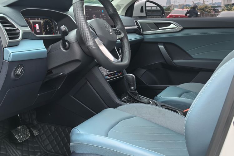 Used Volkswagen Tharu 2024 300TSI Two-Wheel-Drive Full Moon Edition Interior 2