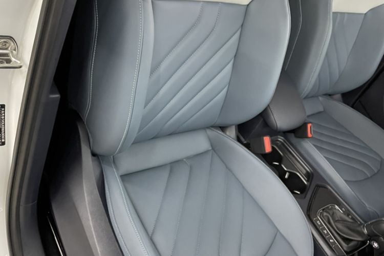 Used Volkswagen Tharu 2024 300TSI Two-Wheel-Drive Moon Luxury Edition Interior 2