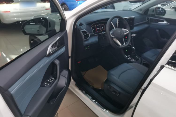 Used Volkswagen Tharu 2024 300TSI Two-Wheel-Drive Full Moon Edition Interior 3