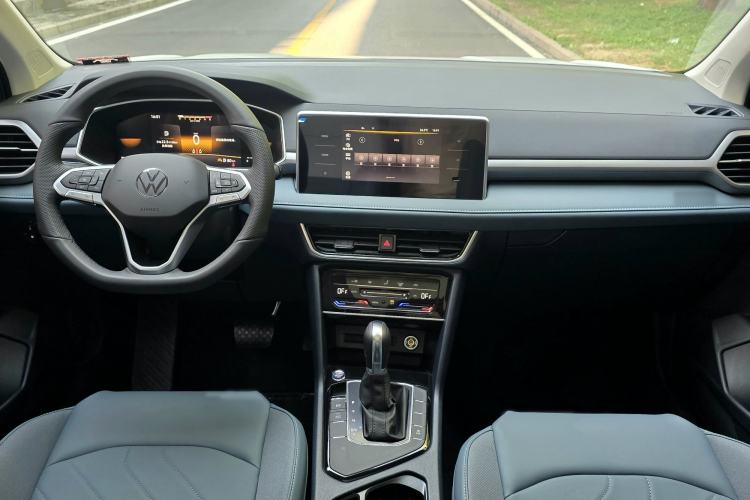 Used Volkswagen Tharu 2024 300TSI Two-Wheel-Drive Moonlight Edition Interior 3