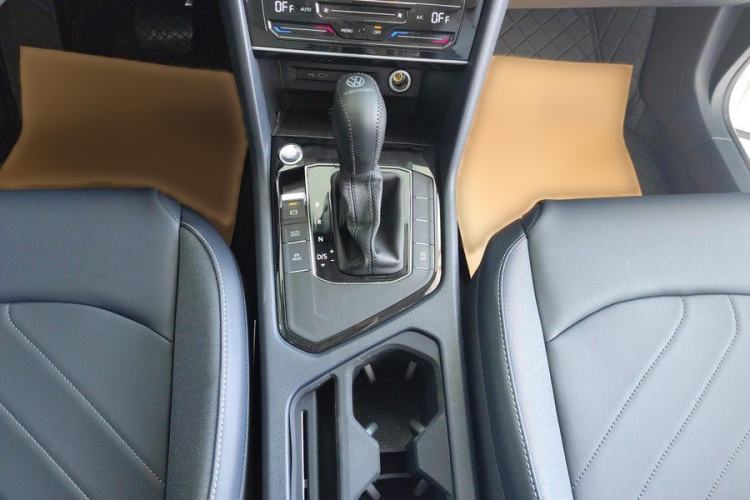 Used Volkswagen Tharu 2024 300TSI Two-Wheel-Drive Full Moon Edition Interior 4
