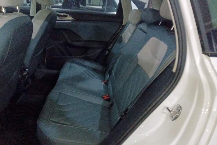 Used Volkswagen Tharu 2024 300TSI Two-Wheel-Drive Moon Luxury Edition Interior 4