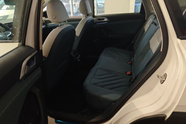 Used Volkswagen Tharu 2024 300TSI Two-Wheel-Drive Moon Luxury Edition Interior 4