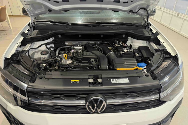 Used Volkswagen Tharu 2024 300TSI Two-Wheel-Drive Moon Luxury Edition Interior 5
