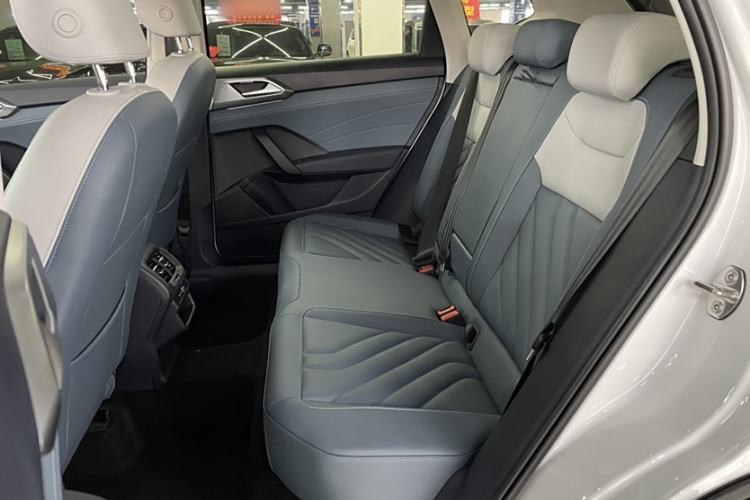 Used Volkswagen Tharu 2024 300TSI Two-Wheel-Drive Moon Luxury Edition Interior 6