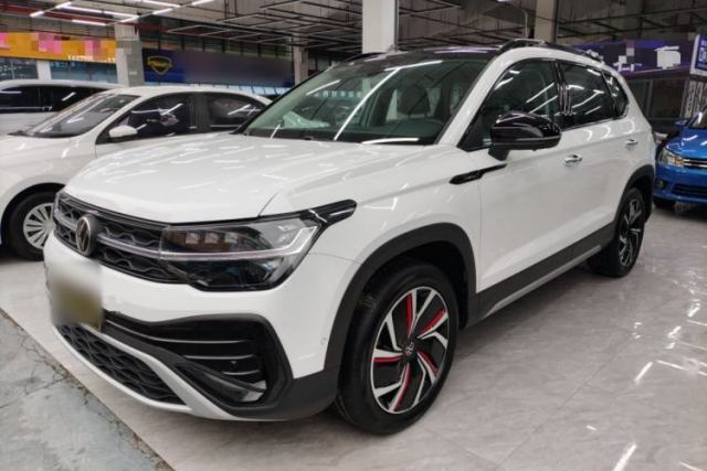 Ojetý Volkswagen Tharu 2024 300TSI Two-Wheel-Drive Moon Luxury Edition