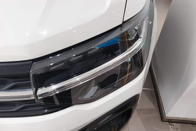 Used Volkswagen Tharu 2024 300TSI Two-Wheel-Drive Moon Luxury Edition Left Front Headlight