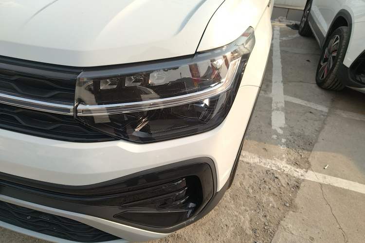 Used Volkswagen Tharu 2024 300TSI Two-Wheel-Drive Moon Luxury Edition Left Front Headlight