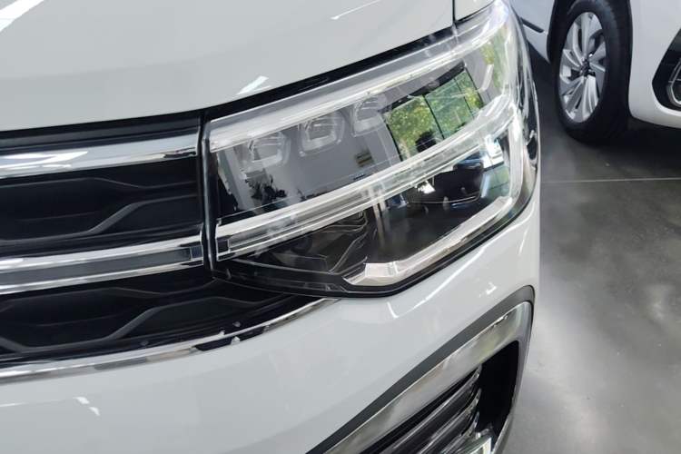 Used Volkswagen Tharu 2024 300TSI Two-Wheel-Drive Full Moon Edition Left Front Headlight