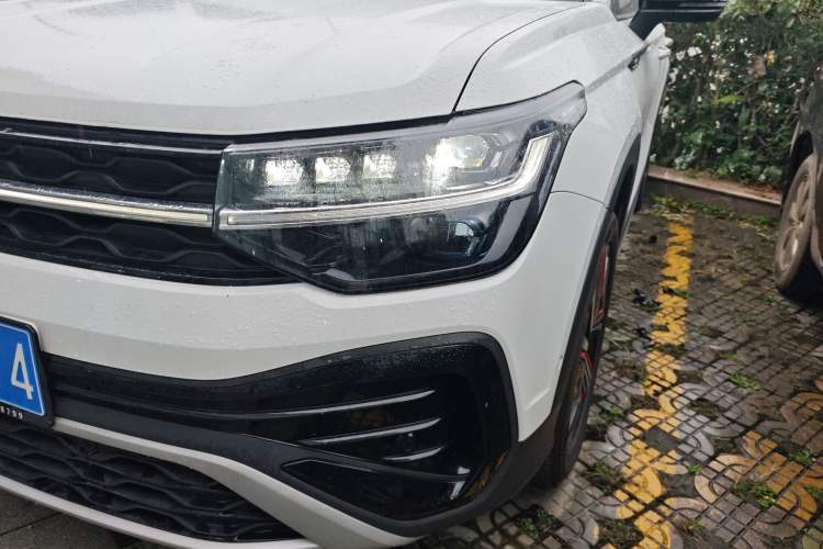 Used Volkswagen Tharu 2024 300TSI Two-Wheel-Drive Moon Luxury Edition Left Front Headlight