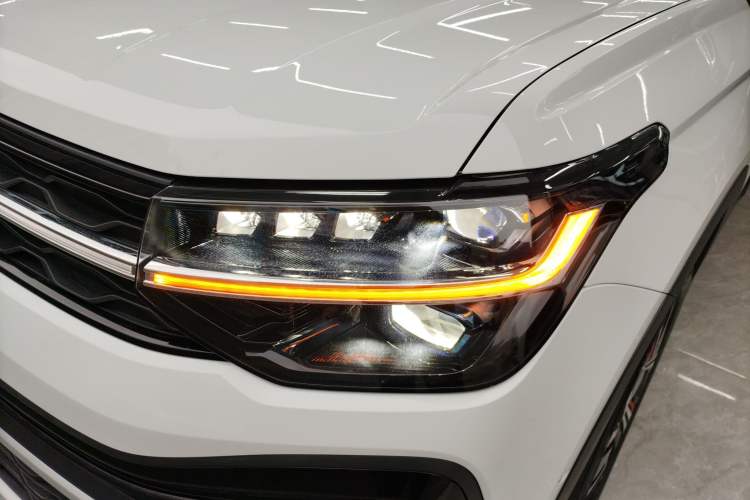 Used Volkswagen Tharu 2024 300TSI Two-Wheel-Drive Moon Luxury Edition Left Front Headlight
