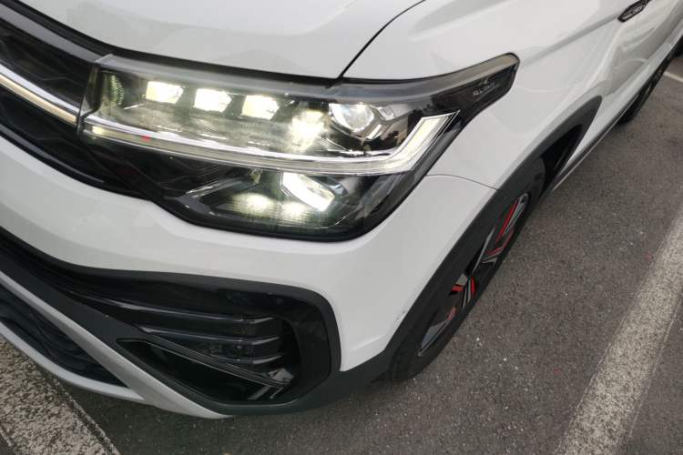 Used Volkswagen Tharu 2024 300TSI Two-Wheel-Drive Moon Luxury Edition Left Front Headlight