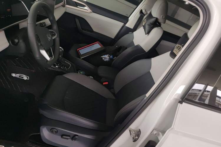 Used Volkswagen Tharu 2024 300TSI Two-Wheel-Drive Moonlight Edition Left Front Seat