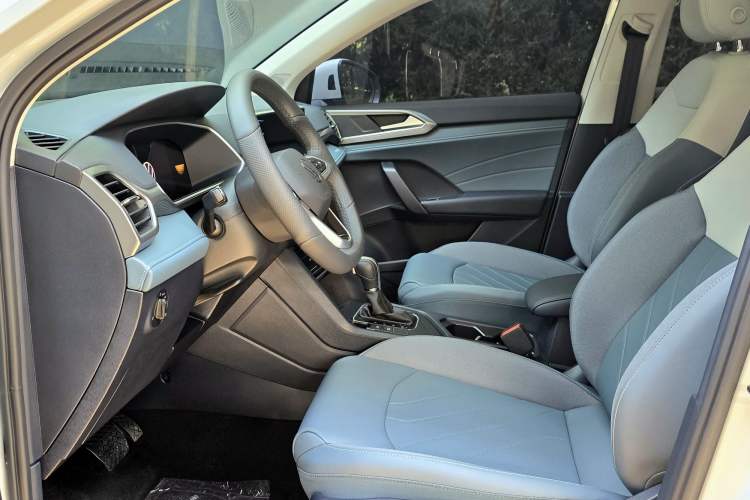 Used Volkswagen Tharu 2024 300TSI Two-Wheel-Drive Moonlight Edition Left Front Seat