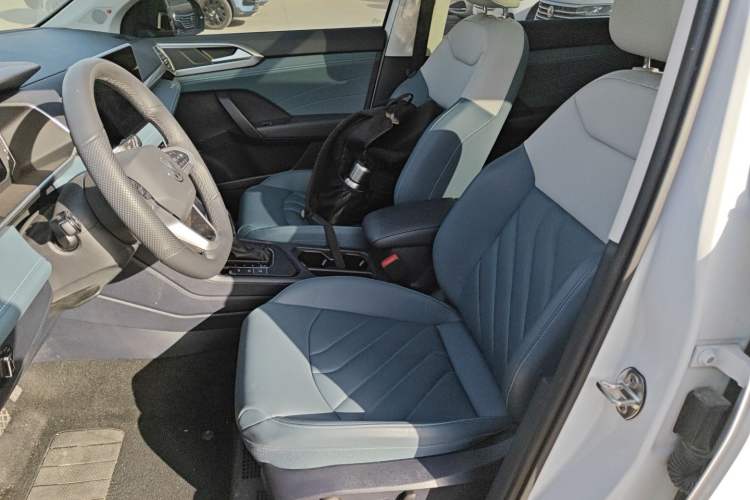 Used Volkswagen Tharu 2024 300TSI Two-Wheel-Drive Moon Luxury Edition Left Front Seat