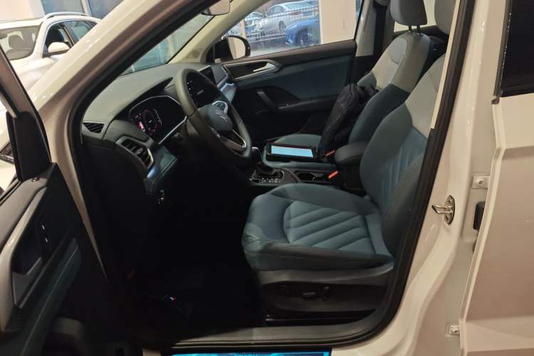 Used Volkswagen Tharu 2024 300TSI Two-Wheel-Drive Moon Luxury Edition Left Front Seat