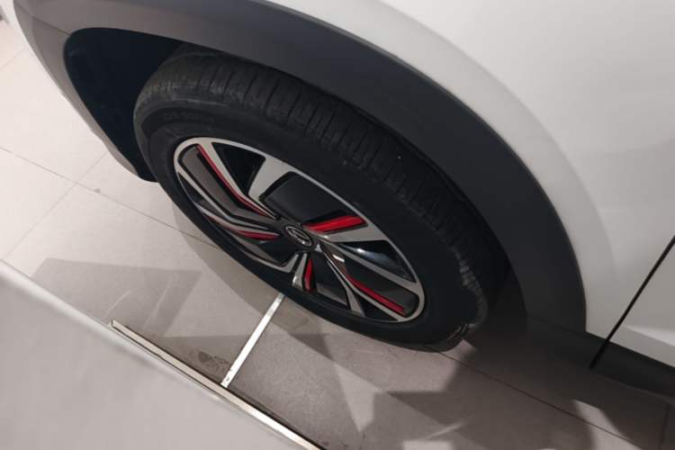 Used Volkswagen Tharu 2024 300TSI Two-Wheel-Drive Moon Luxury Edition Left Front Wheel Hub