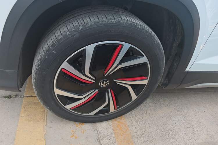 Used Volkswagen Tharu 2024 300TSI Two-Wheel-Drive Moon Luxury Edition Left Front Wheel Hub