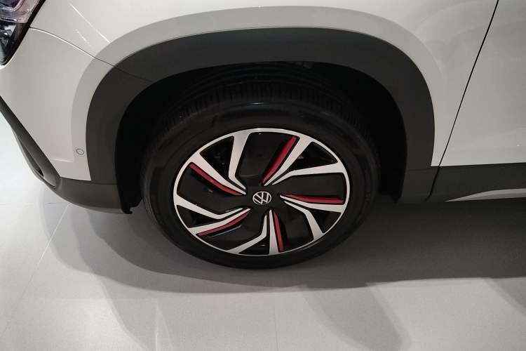 Used Volkswagen Tharu 2024 300TSI Two-Wheel-Drive Moon Luxury Edition Left Front Wheel Hub