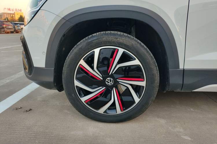 Used Volkswagen Tharu 2024 300TSI Two-Wheel-Drive Moon Luxury Edition Left Front Wheel Hub