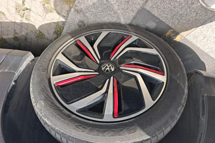 Used Volkswagen Tharu 2024 300TSI Two-Wheel-Drive Moon Luxury Edition Left Front Wheel Hub