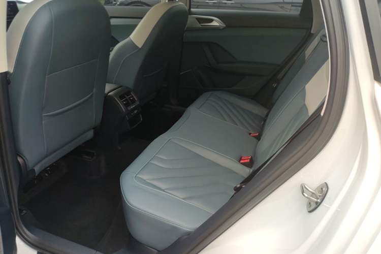 Used Volkswagen Tharu 2024 300TSI Two-Wheel-Drive Moon Luxury Edition Left Rear Seat