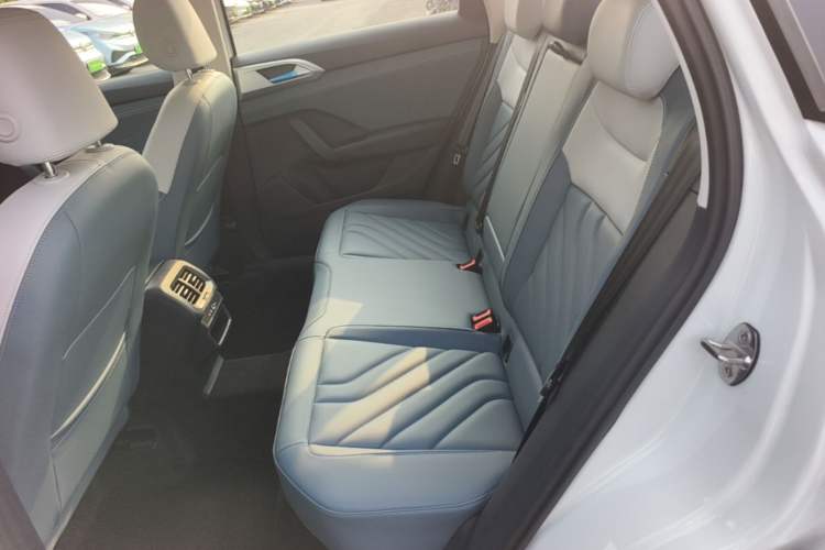 Used Volkswagen Tharu 2024 300TSI Two-Wheel-Drive Moon Luxury Edition Left Rear Seat
