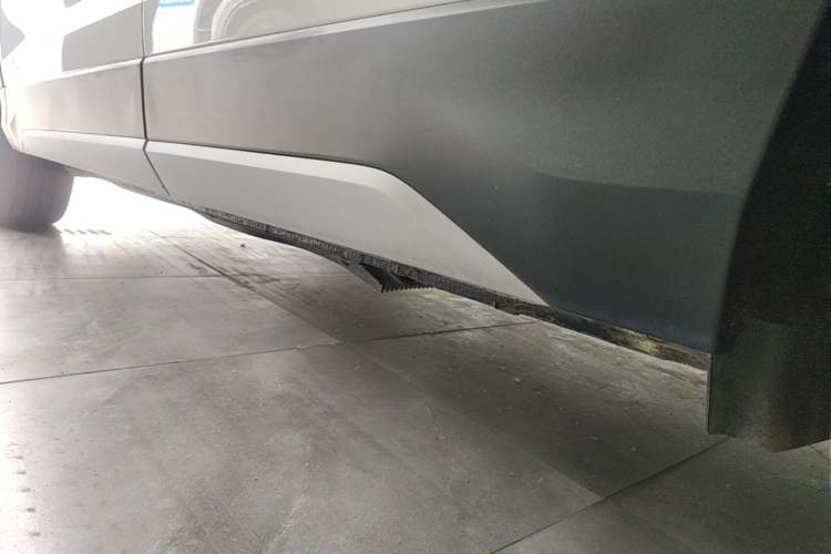 Used Volkswagen Tharu 2024 300TSI Two-Wheel-Drive Moon Luxury Edition Left Side Sill