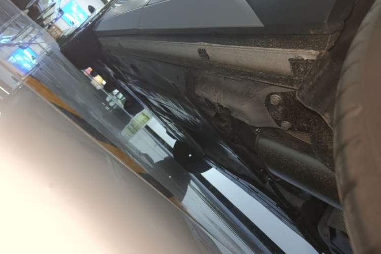 Used Volkswagen Tharu 2024 300TSI Two-Wheel-Drive Moon Luxury Edition Left Side Sill