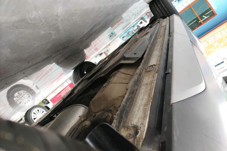 Used Volkswagen Tharu 2024 300TSI Two-Wheel-Drive Moon Luxury Edition Left Side Sill
