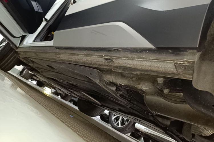 Used Volkswagen Tharu 2024 300TSI Two-Wheel-Drive Full Moon Edition Left Side Sill