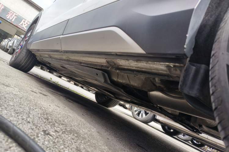 Used Volkswagen Tharu 2024 300TSI Two-Wheel-Drive Moon Luxury Edition Left Side Sill