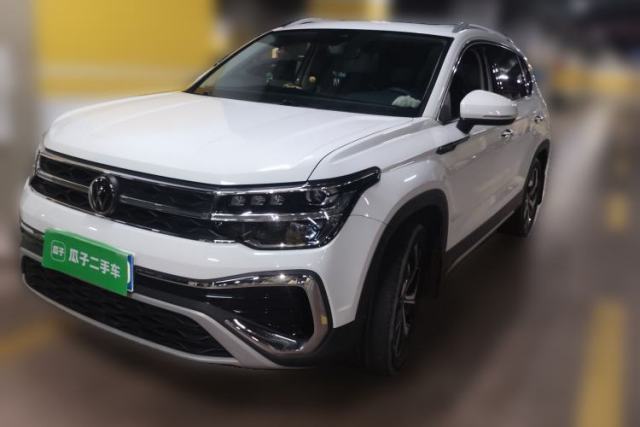 Ojetý Volkswagen Tharu 2024 300TSI Two-Wheel-Drive Full Moon Edition