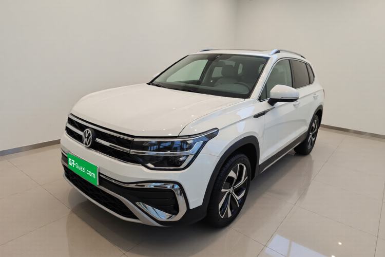Volkswagen Tharu 2024 300TSI Two-Wheel-Drive Full Moon Edition