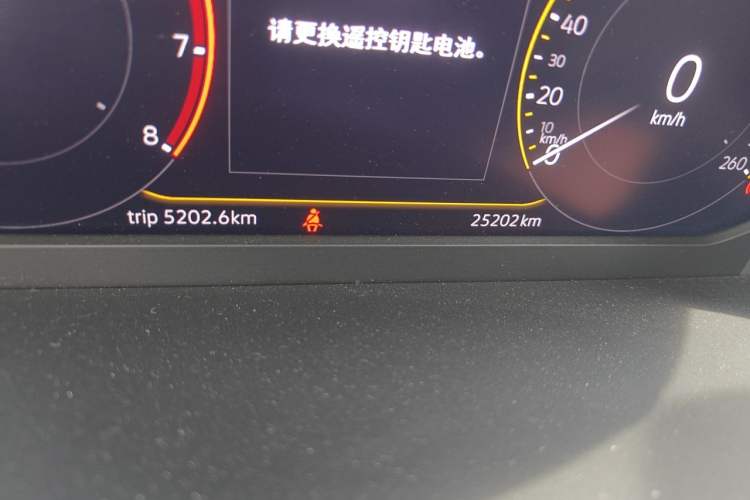 Used Volkswagen Tharu 2024 300TSI Two-Wheel-Drive Full Moon Edition Odometer Close Up