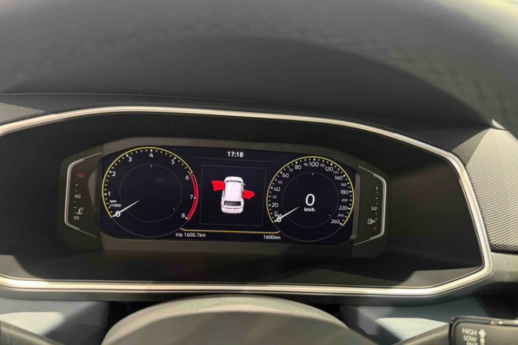 Used Volkswagen Tharu 2024 300TSI Two-Wheel-Drive Moon Luxury Edition Odometer Close Up
