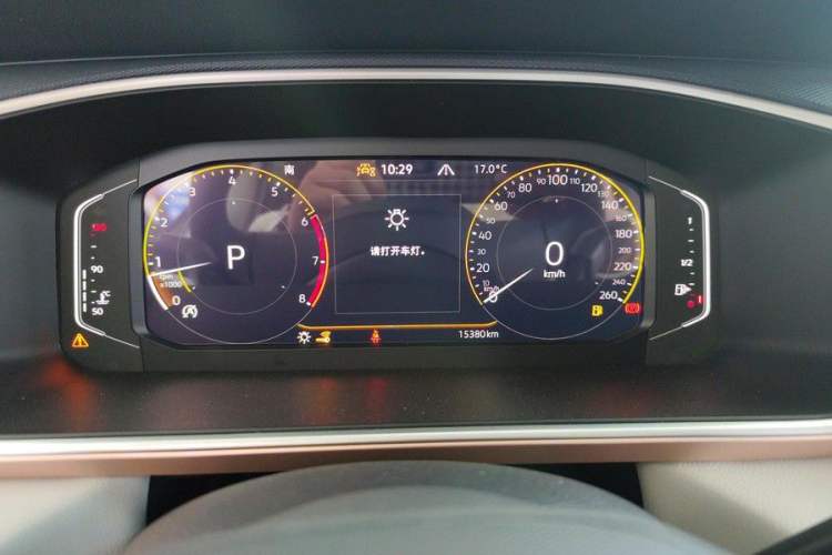 Used Volkswagen Tharu 2024 300TSI Two-Wheel-Drive Full Moon Edition Odometer Close Up