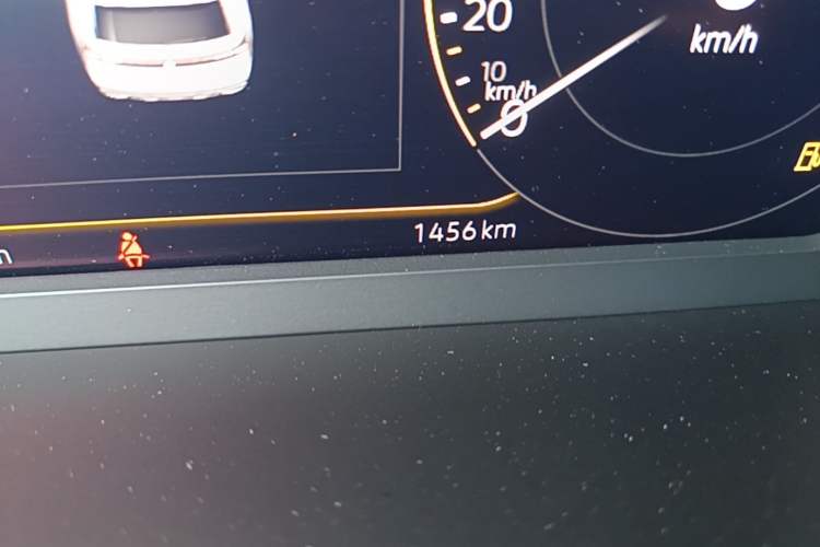 Used Volkswagen Tharu 2024 300TSI Two-Wheel-Drive Moon Luxury Edition Odometer Close Up