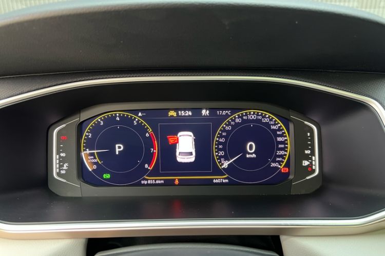 Used Volkswagen Tharu 2024 300TSI Two-Wheel-Drive Full Moon Edition Odometer Close Up