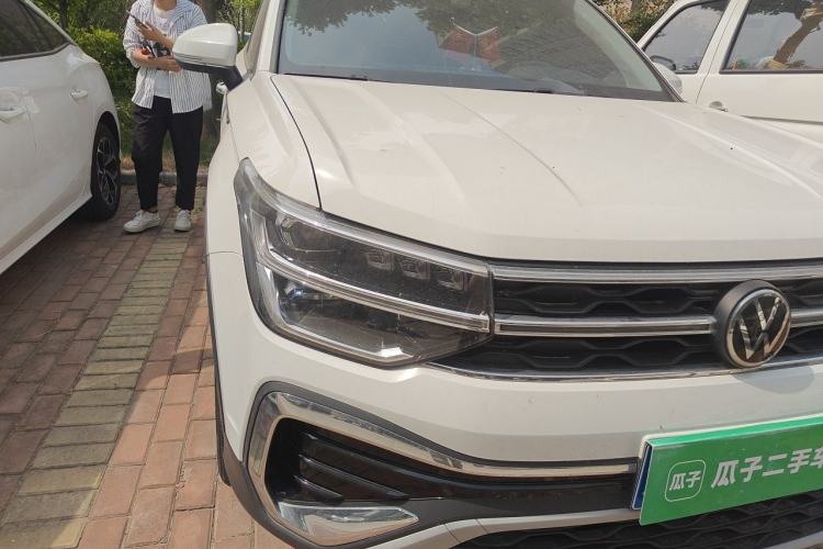 Used Volkswagen Tharu 2024 300TSI Two-Wheel-Drive Full Moon Edition Right Front Headlight