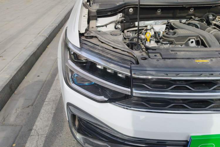 Used Volkswagen Tharu 2024 300TSI Two-Wheel-Drive Full Moon Edition Right Front Headlight