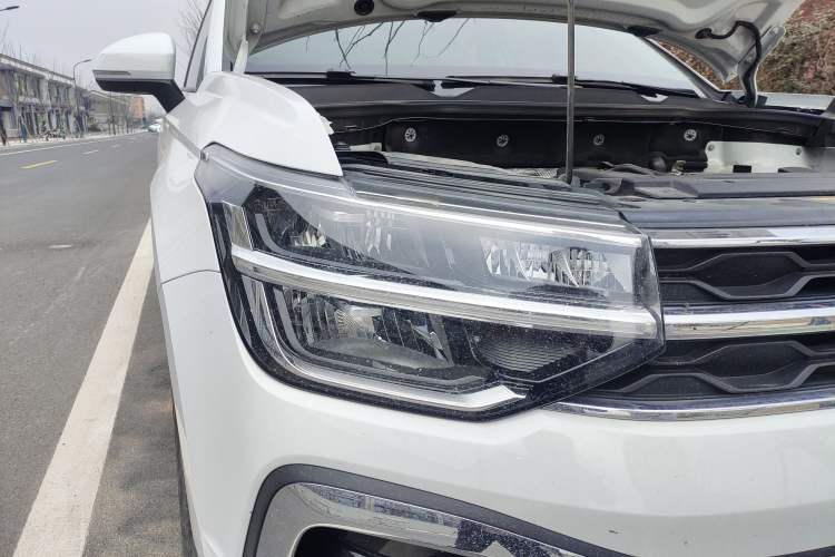 Used Volkswagen Tharu 2024 300TSI Two-Wheel-Drive Moonlight Edition Right Front Headlight