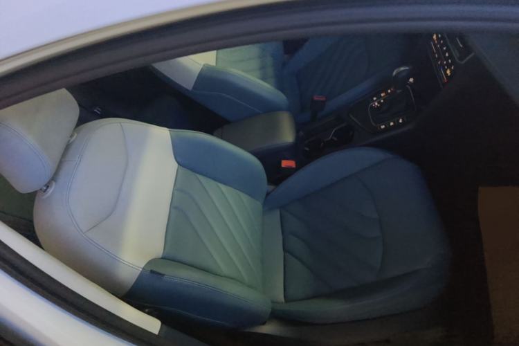 Used Volkswagen Tharu 2024 300TSI Two-Wheel-Drive Moon Luxury Edition Right Front Seat