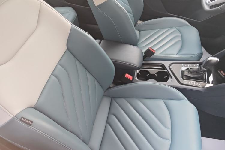 Used Volkswagen Tharu 2024 300TSI Two-Wheel-Drive Moon Luxury Edition Right Front Seat