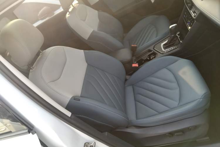 Used Volkswagen Tharu 2024 300TSI Two-Wheel-Drive Moon Luxury Edition Right Front Seat