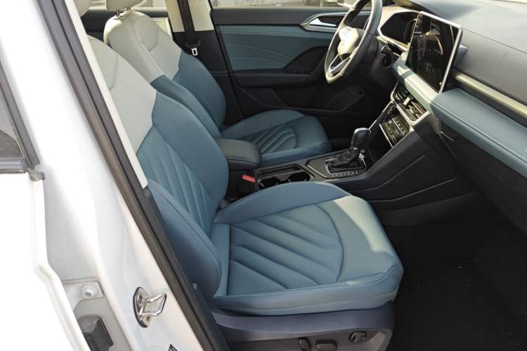 Used Volkswagen Tharu 2024 300TSI Two-Wheel-Drive Moon Luxury Edition Right Front Seat