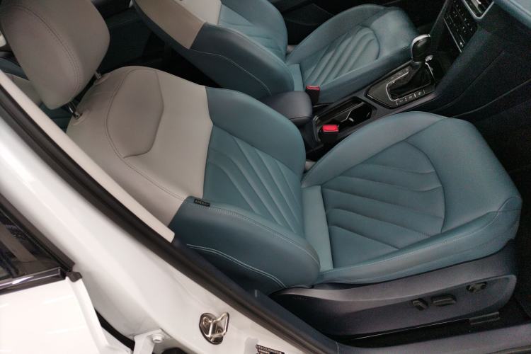 Used Volkswagen Tharu 2024 300TSI Two-Wheel-Drive Moon Luxury Edition Right Front Seat