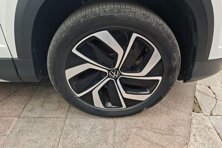 Used Volkswagen Tharu 2024 300TSI Two-Wheel-Drive Full Moon Edition Right Front Wheel Hub