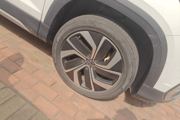 Used Volkswagen Tharu 2024 300TSI Two-Wheel-Drive Full Moon Edition Right Front Wheel Hub